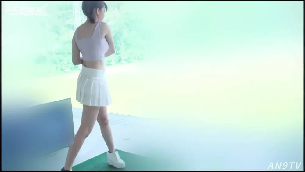 CUS-2567 ภาพยนตร์แองเจิลคุยกับน้องสาวที่สวยงามที่เหวี่ยงหน้าอกสีขาวหิมะของเธอบนสนามกอล์ฟ