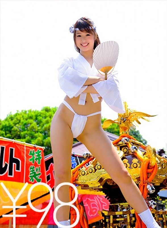 DV-1416 MII NANA ในราคาที่เหมาะสม! มันเป็นเทศกาลมันคือเซ็กส์! Naked Mii Nana ในเสื้อโค้ท Happi เป็นสหภาพแบบตัวต่อตัวที่ทางเข้า เธอแสดงให้เห็นในตำแหน่ง Cowgirl ให้กับผู้ชายที่ถือ Mikoshi เมื่อมิโกชิหายไป