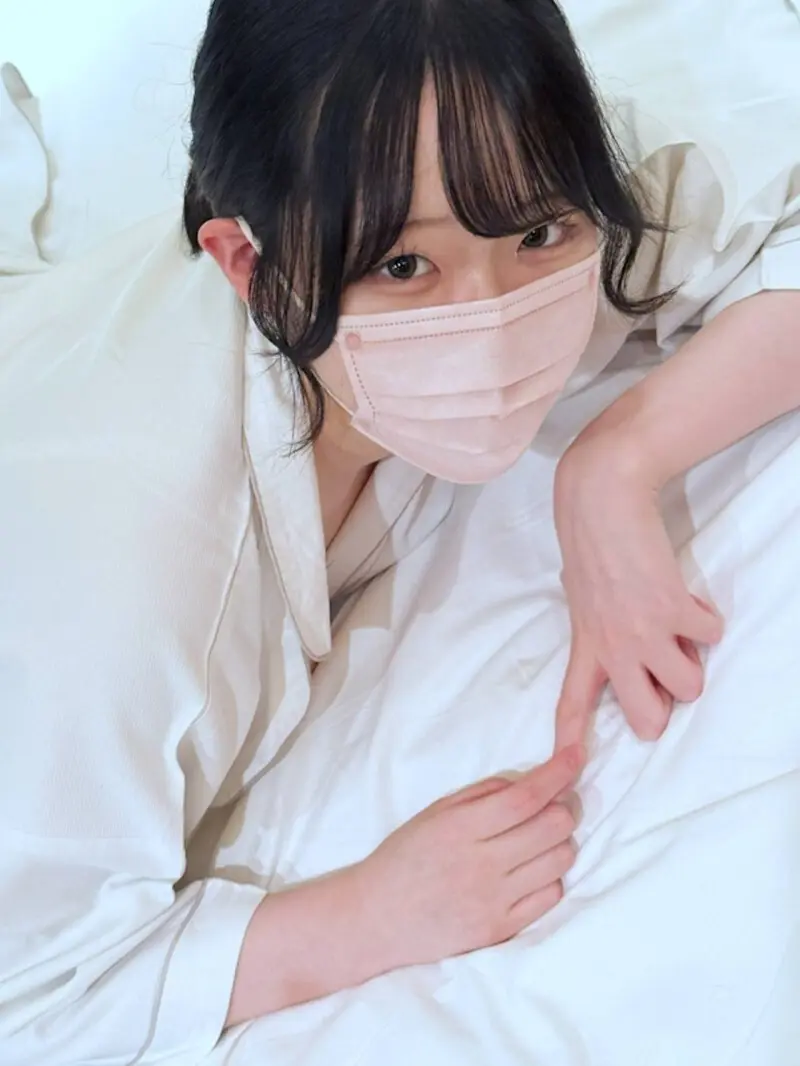 FC2-PPV-4692702 “Peeeeeeeeeee ♡” หญิงสาวผิวขาวและผู้บริสุทธิ์ของ SSS-class ได้ถอดชุดชั้นในและ cums ของเธอด้วยเครื่องสั่น♡เธออยู่ในความเมตตาของชายชราที่น่าขนลุก